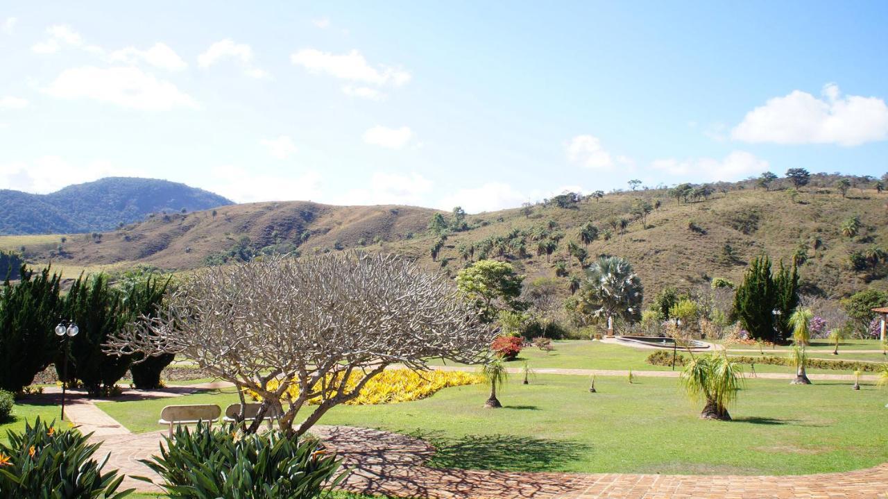 Hotel Fazenda Retiro Das Rosas *