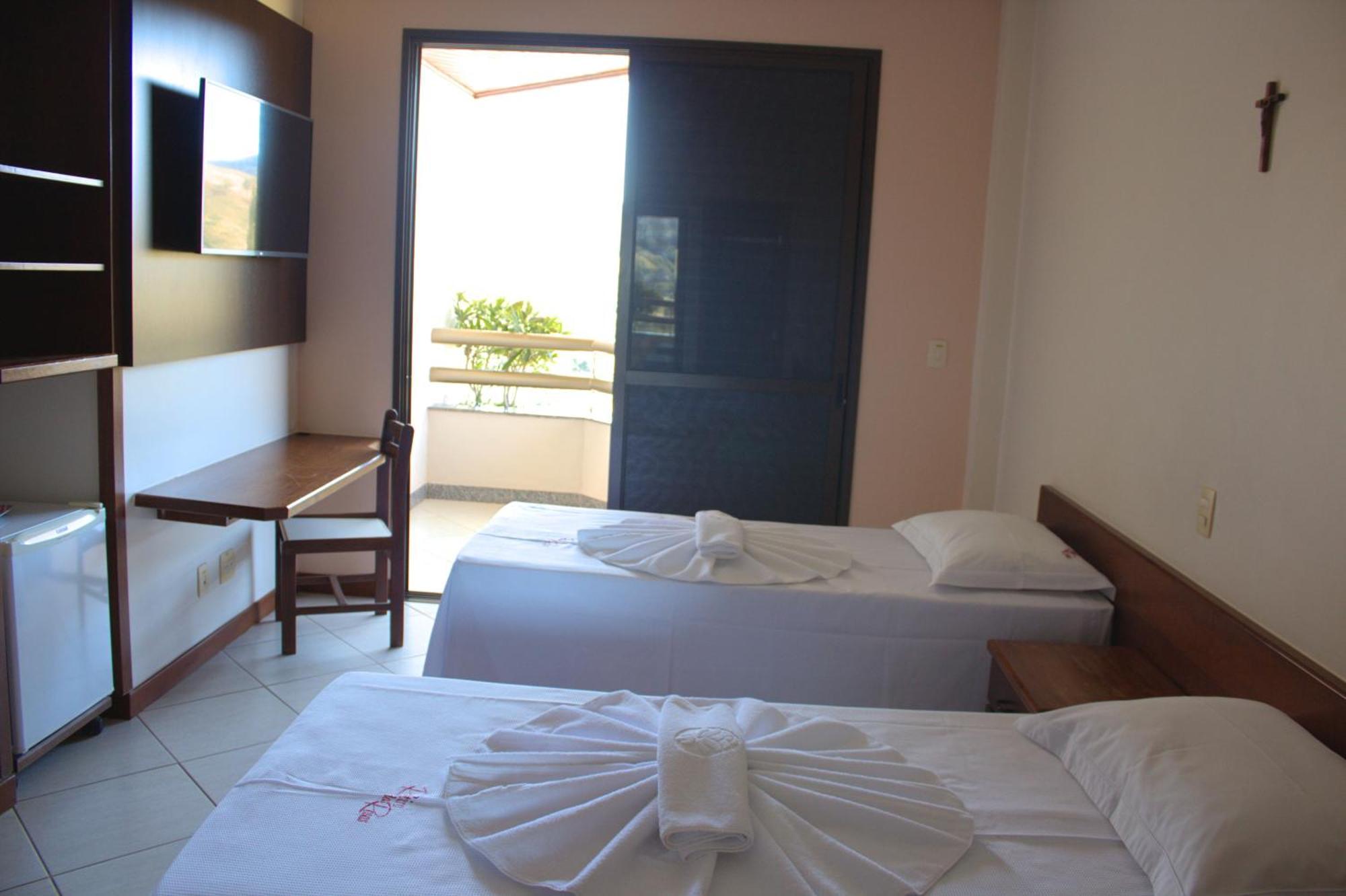 Hotel Fazenda Retiro Das Rosas *