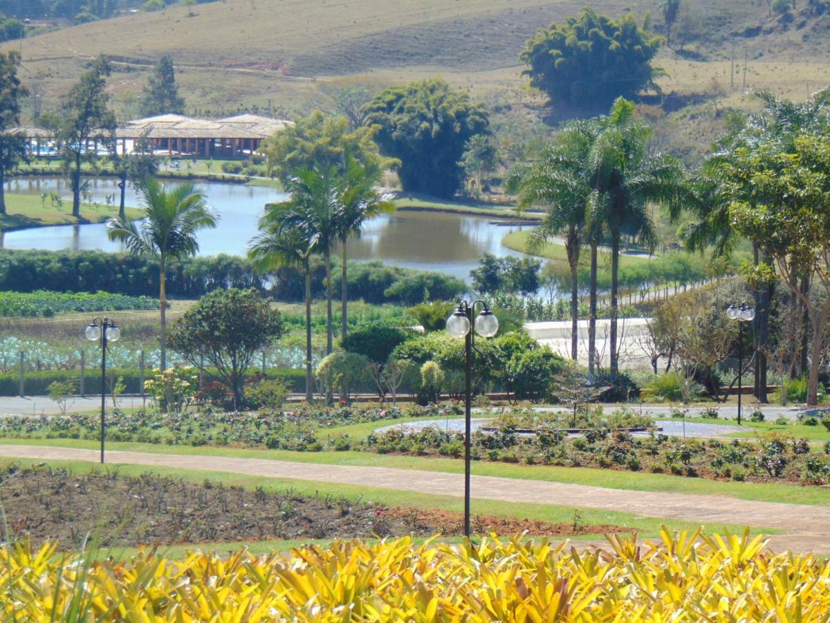 Hotel Fazenda Retiro Das Rosas *