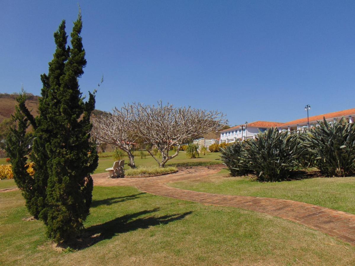 Hotel Fazenda Retiro Das Rosas *